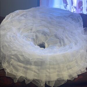 50%off 
Crinoline underskirts